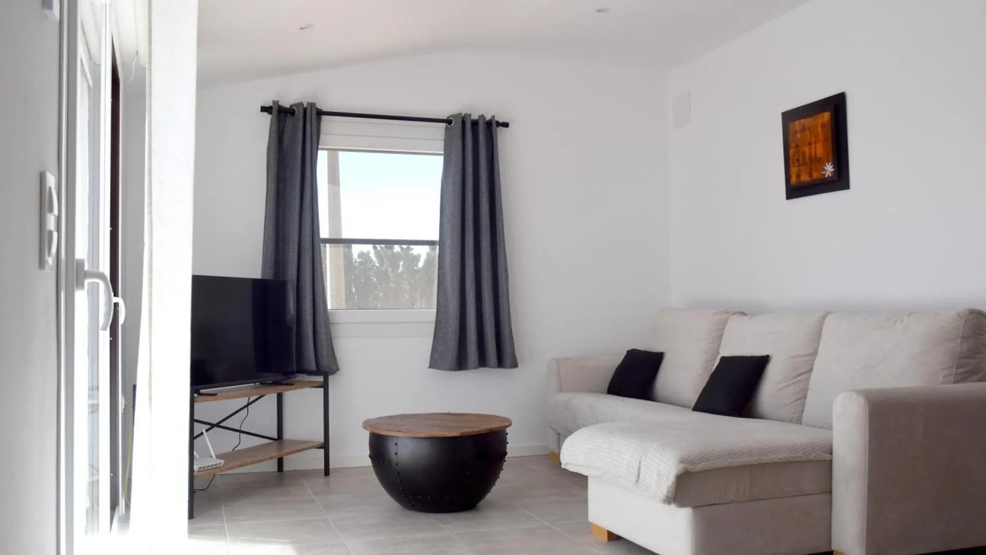 Maison Rouergue 4 A 6 Pers Avec Piscine Partagee Palau Saverdera 0*,  Spain